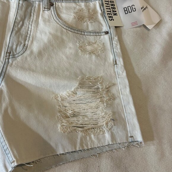 BDG Dropped Waist Destroy Light Wash Denim Shorts Size 26" Waist Urban Outfitter - Picture 5 of 9